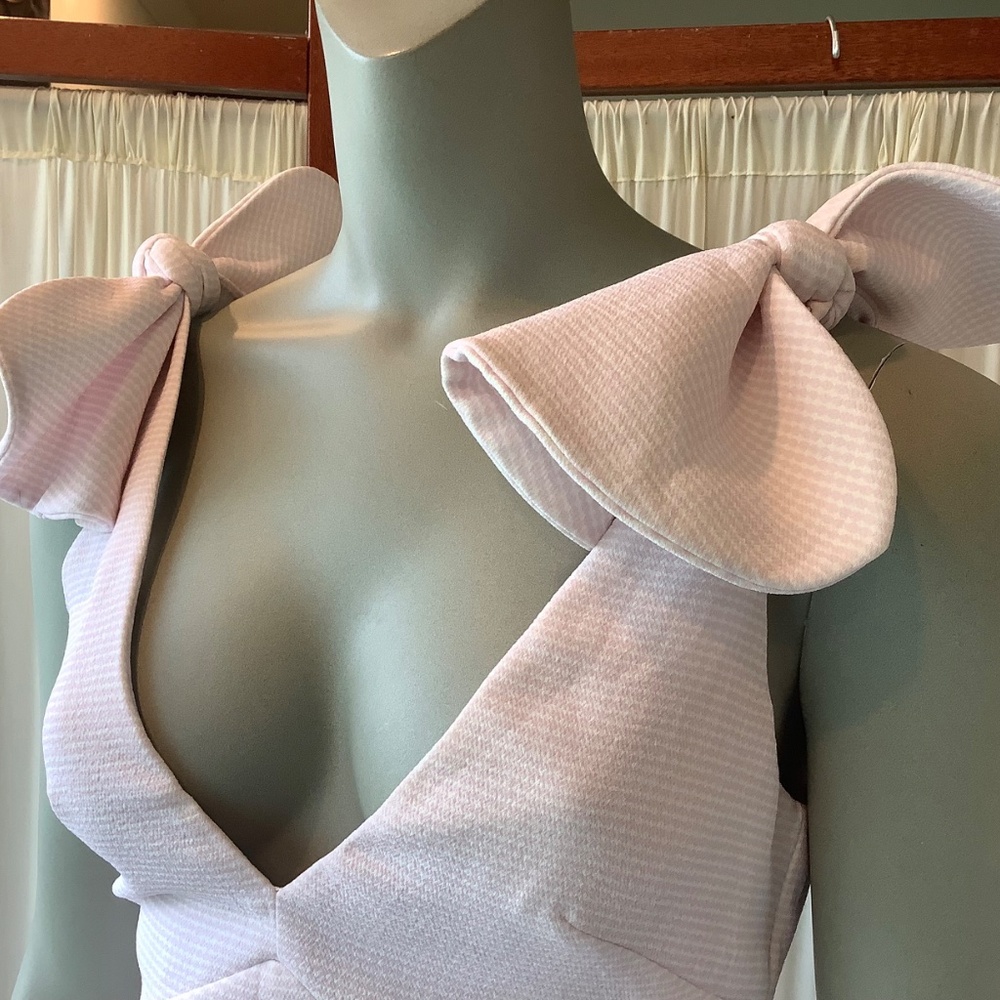 By Johnny Plunge V Midi Dress Bow Tie Straps Pale Pink Size 4 - Picture 3 of 12